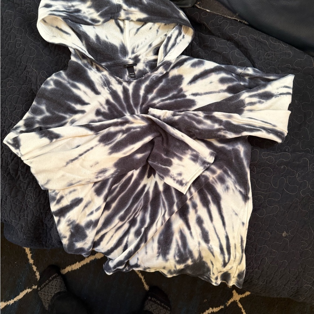 Tie-Dye Hooded Long Sleeve Art Class